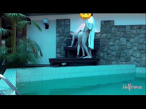 ❤️ Boss hovuza qulluqçu dəvət edir, lakin isti müqavimət göstərə bilmədi ❤️❌ Porno bizdə ❤